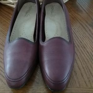 Slip on shoes, so nice. Size 7 brand penaljo